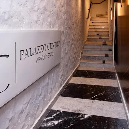 Lejlighed Palazzo Centro