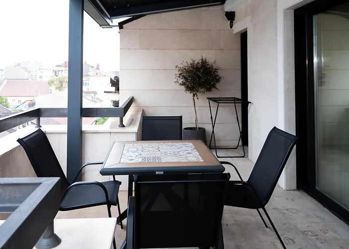 Daire Palazzo Centro Podgoriçe